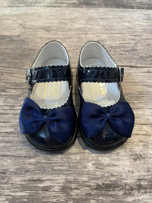 Navy blue bow hard sole shoes