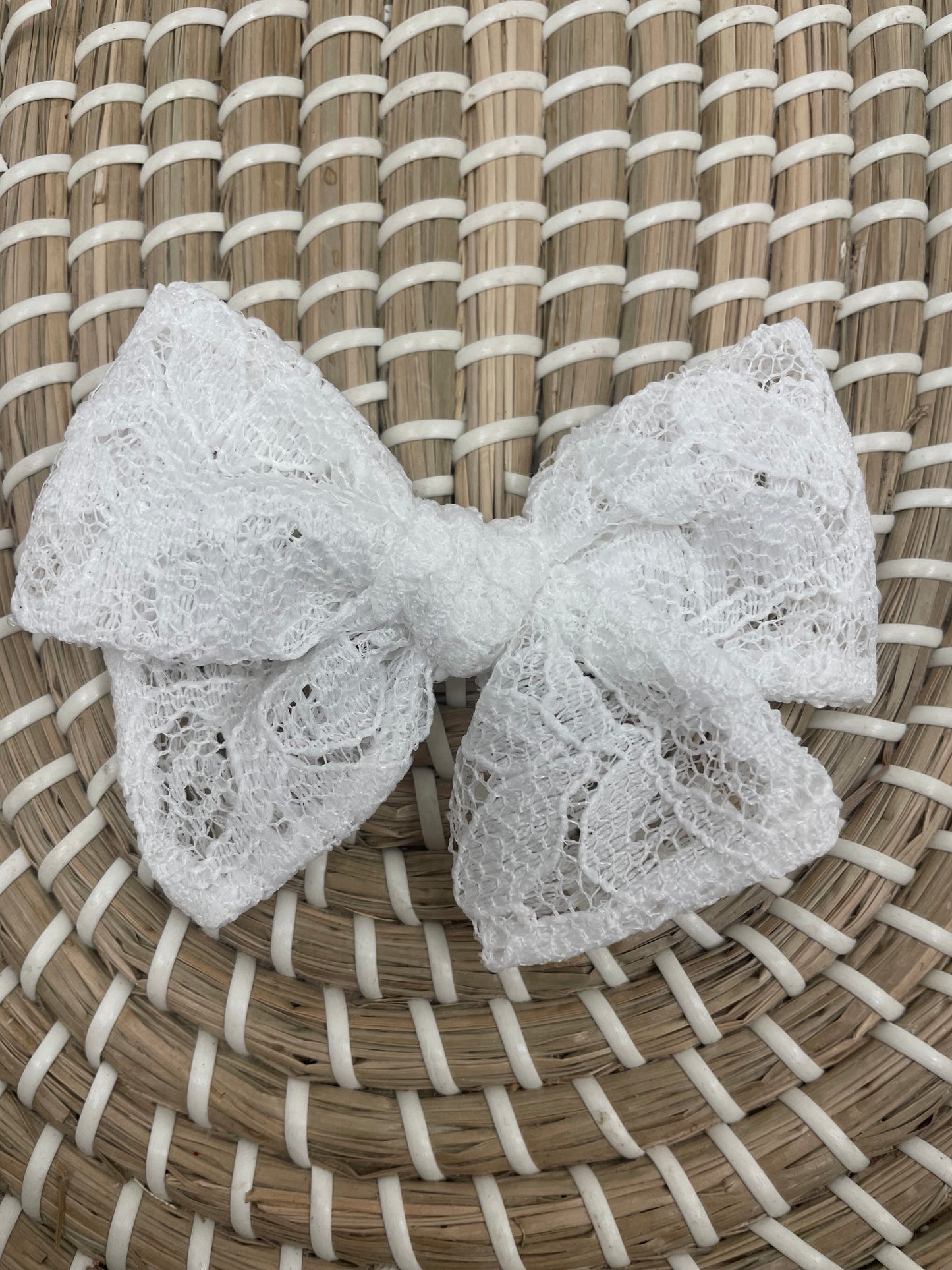 Large neutral bow clips