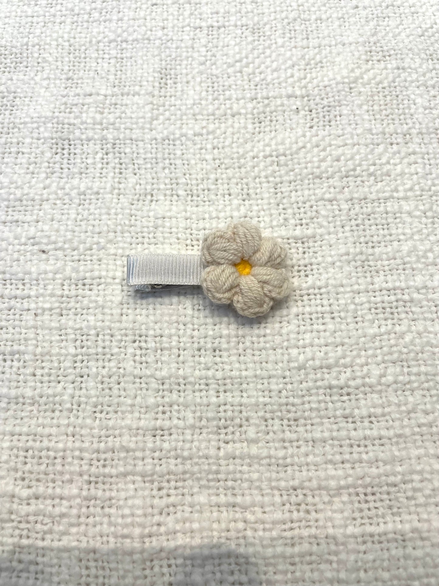 Small flower clip