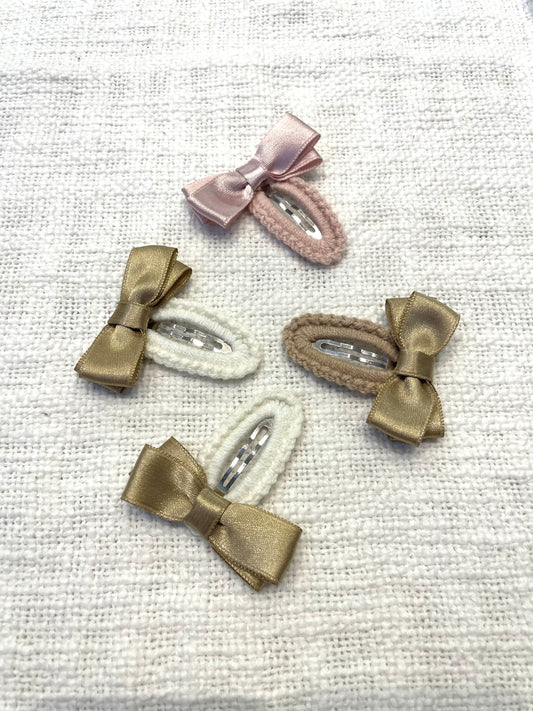 Silk bow clip