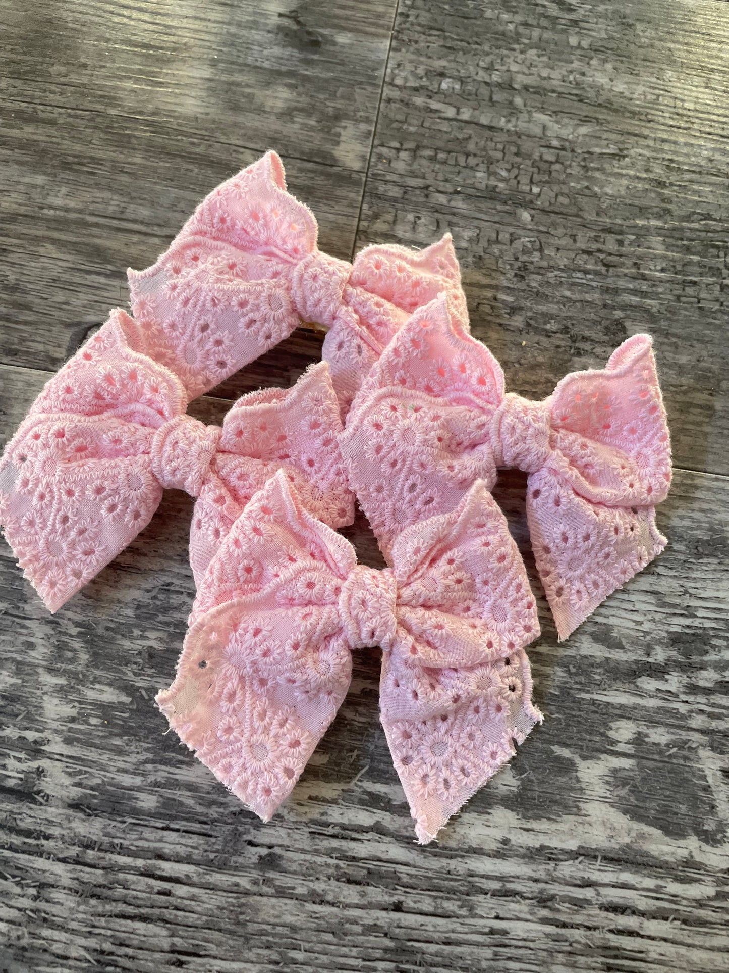 Broderie Anglaise bows