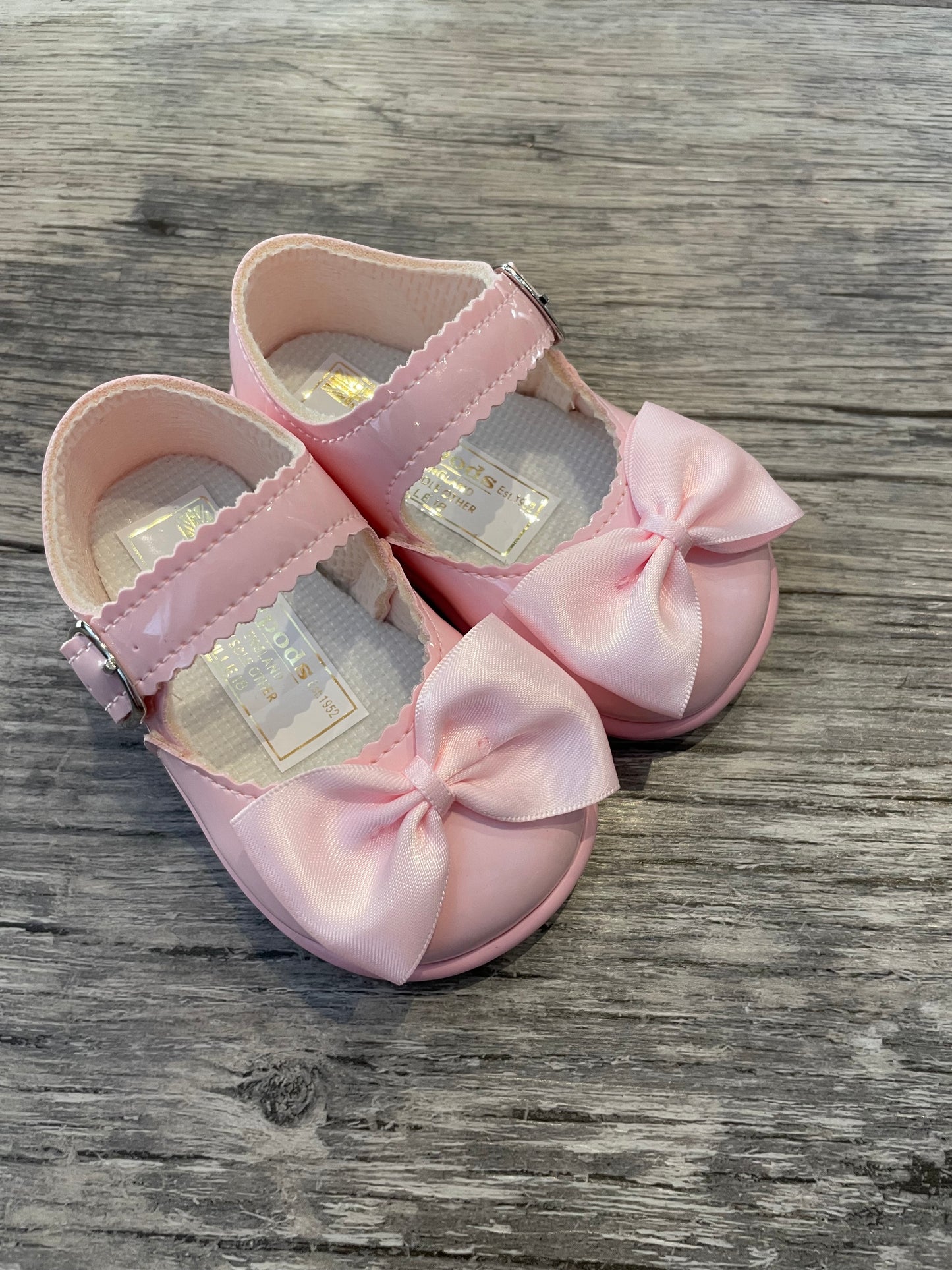 Baby Pink bow hard sole shoes