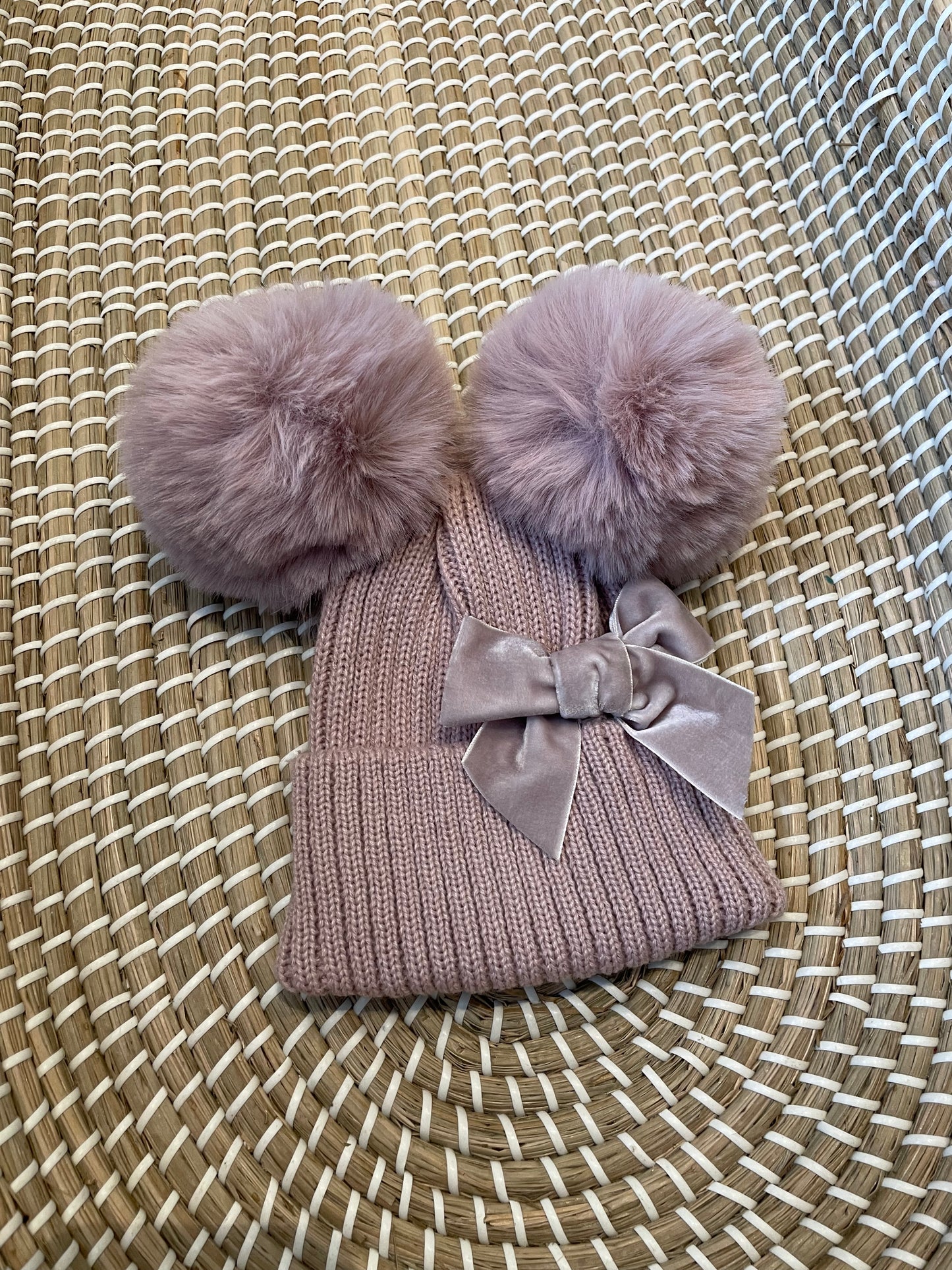 Velvet bow fluffy pom pom hat