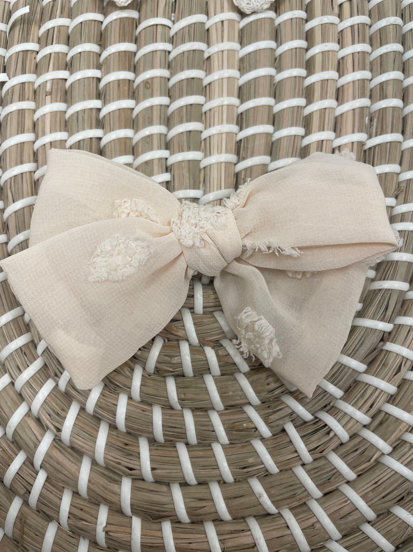 Large neutral bow clips