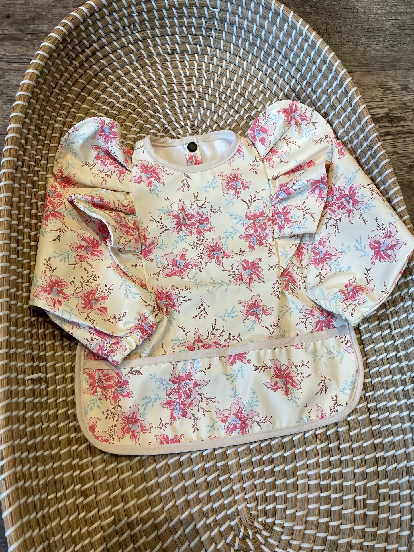 Long sleeved frill bib - white floral