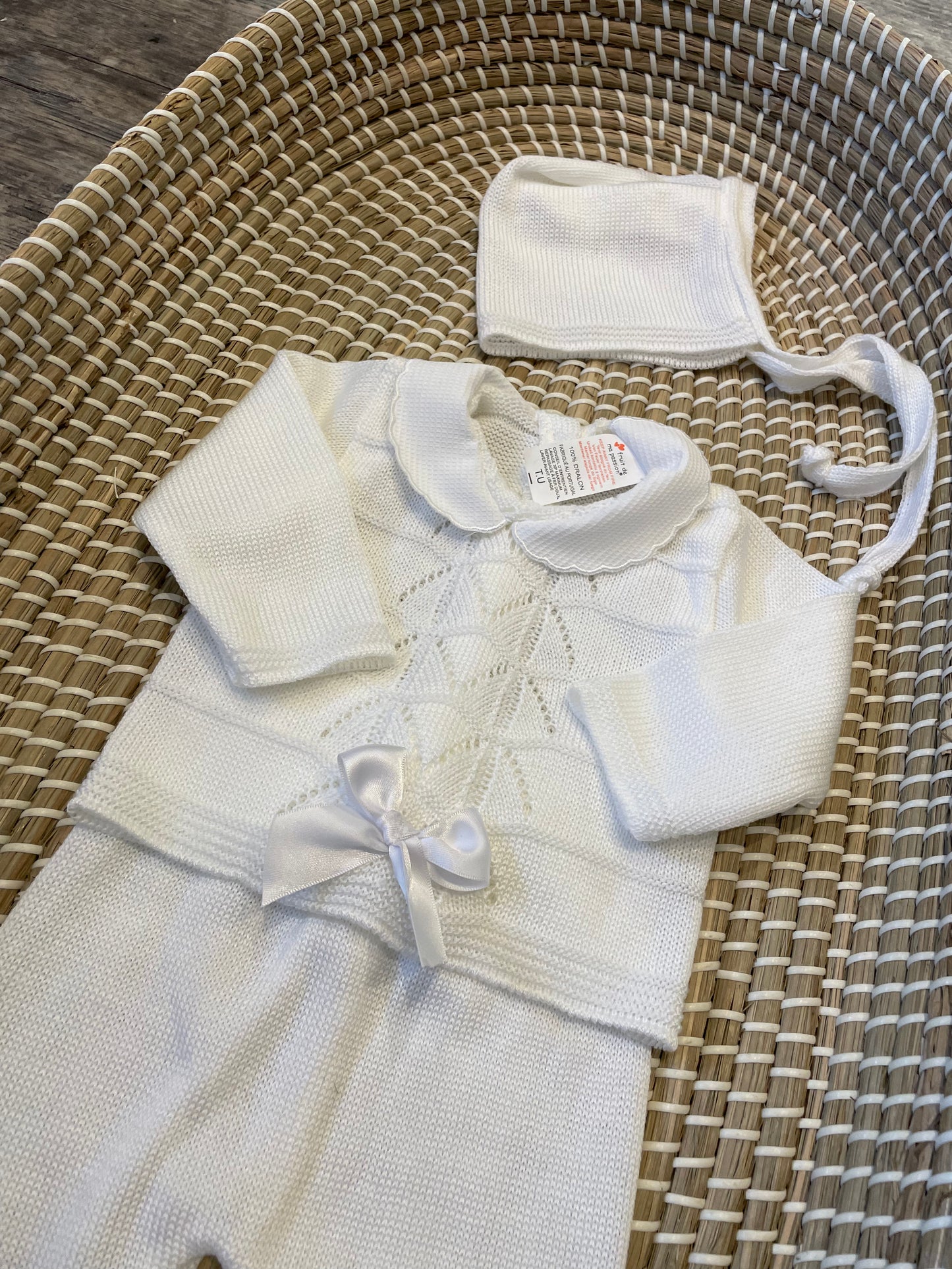 New born knitted set - White with bow