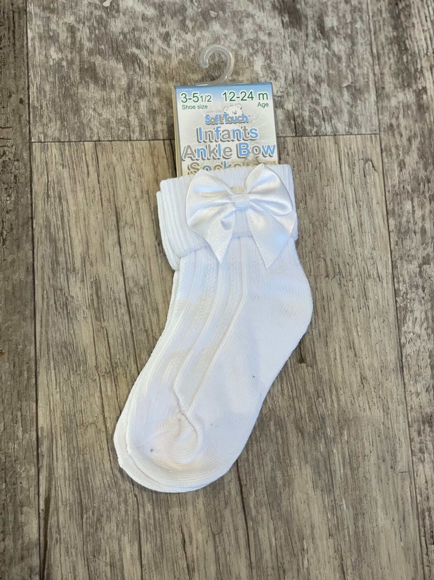 White bow ankle socks